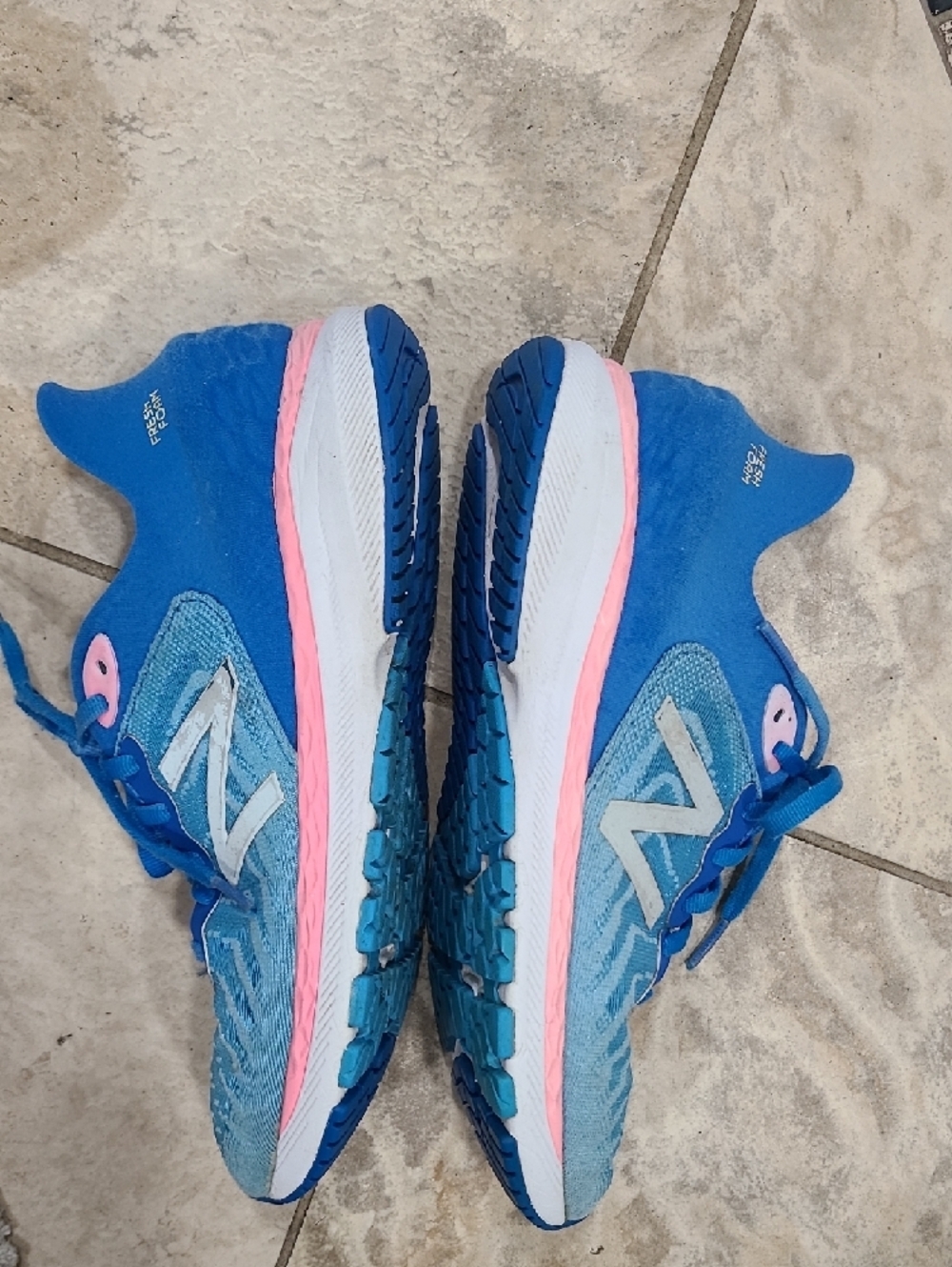 New Balance Blue and Pink Women's Running Shoes - Picture 7 of 10